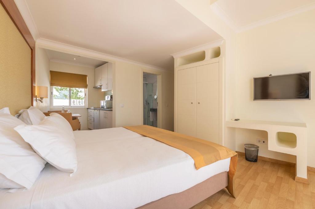 Lagoa Hotel - Studio Di Famiglia