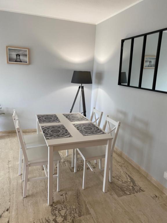 Zdjęcie z galerii obiektu Appartement La Pensée w mieście Mandelieu-la-Napoule