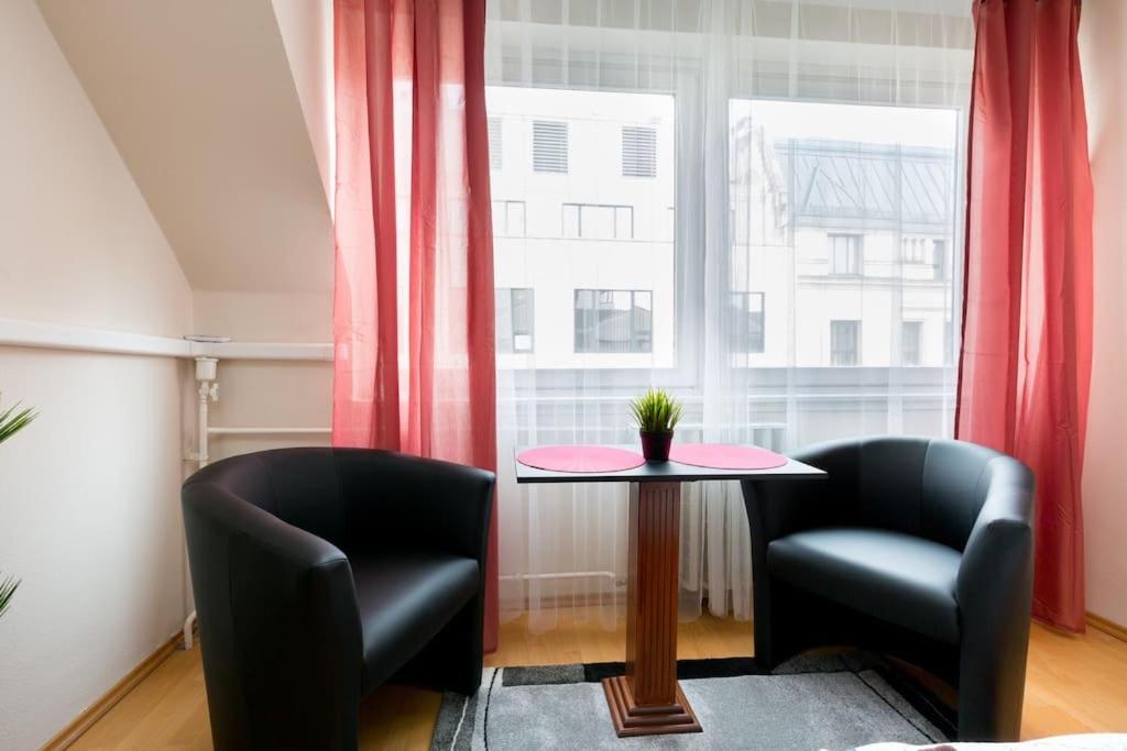 A seating area at Aranykez 4-6: Downtown studio