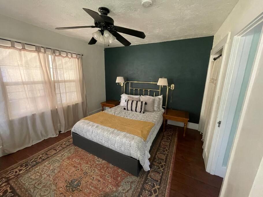 Quaint house in the heart of Idaho Falls - Casa De Tres Dormitorios