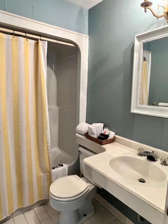 Barksdale House Inn photo