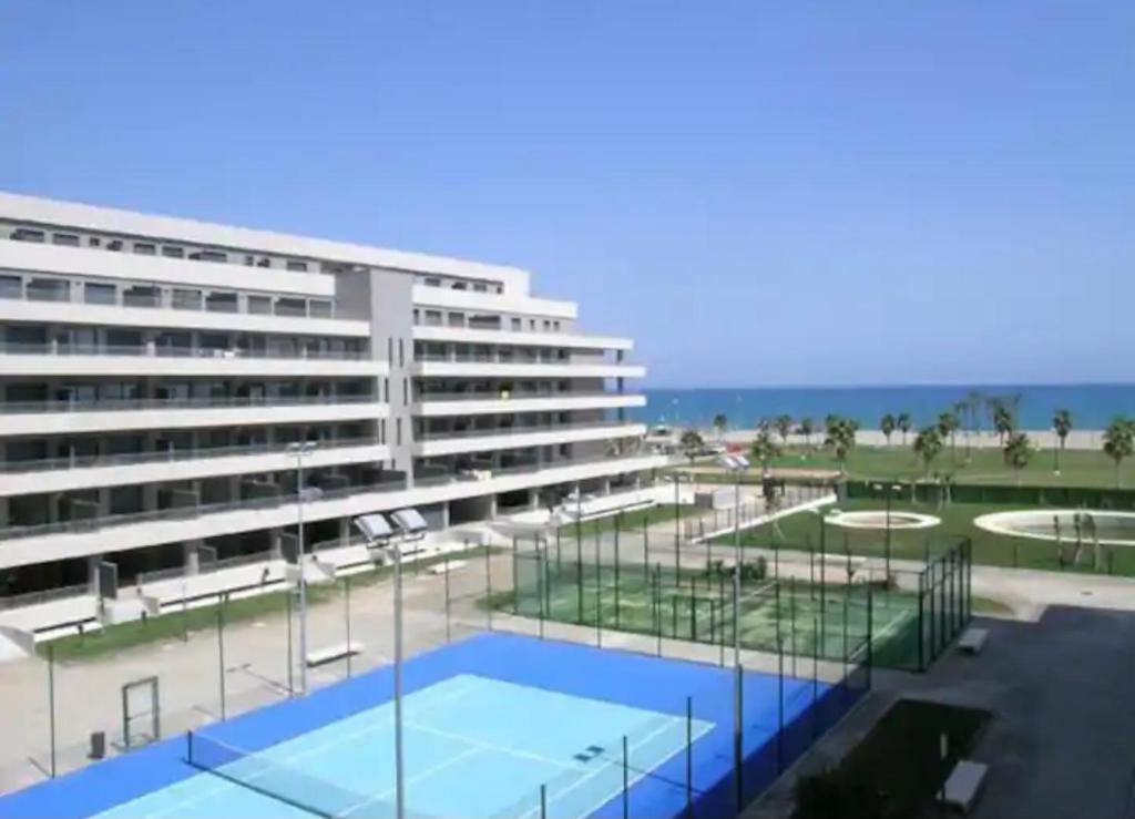 Fotografia z galérie ubytovania Apartamento precioso, Primera línea playa, Netflix, garaje, Wifi, Piscina,Vistas mar v destinácii Roquetas de Mar