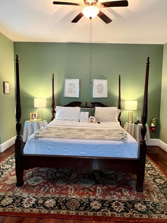 Barksdale House Inn photo
