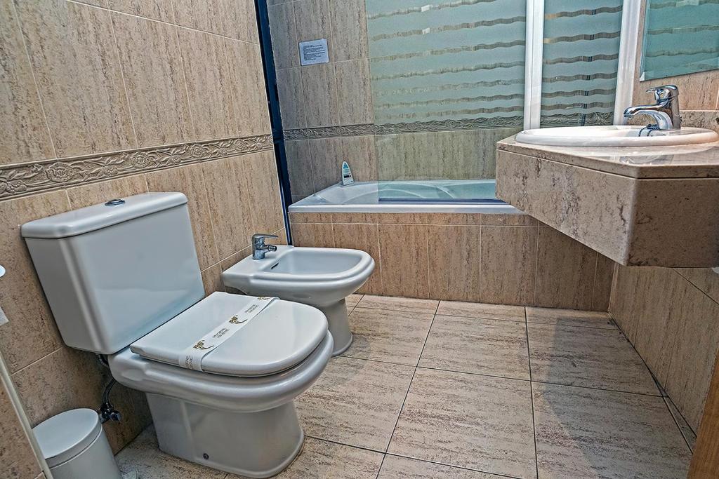 Hostal Stop - Suite Avec Terrasse
