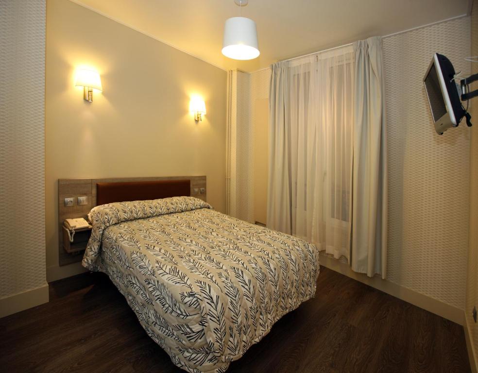 Hôtel Sunny - Resim 32