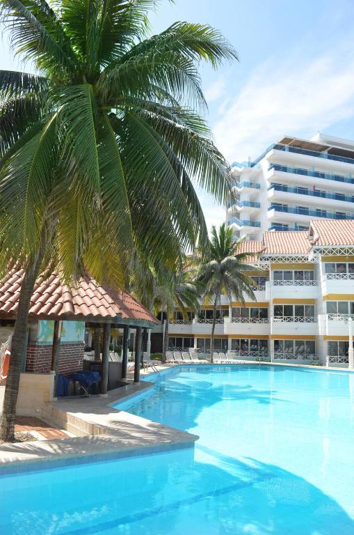 Bazén v ubytování Hotel Las Americas Casa de Playa nebo v jeho okolí