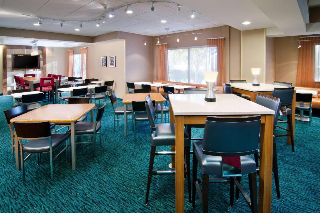 Restaurace v ubytování Sonesta Select Seattle Renton Suites