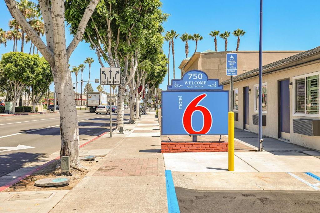 Tustin, CA – Orange County
