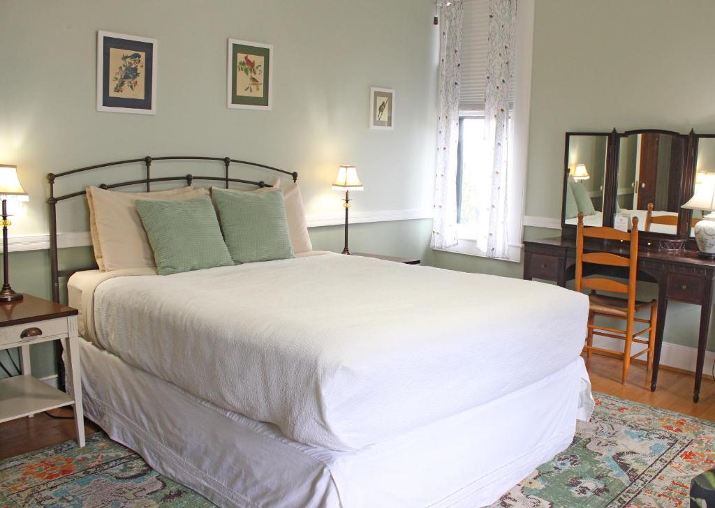 William Henry Miller Inn - Sala Queen Com Vista Para O Jardim