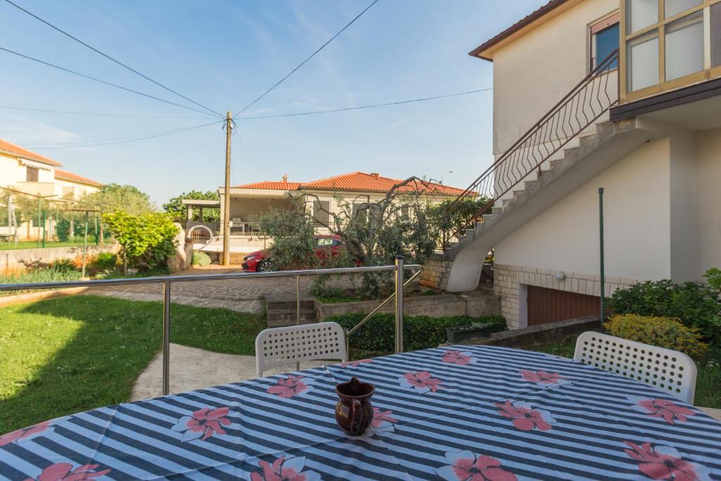 Budova, v ktorej sa apartmán nachádza