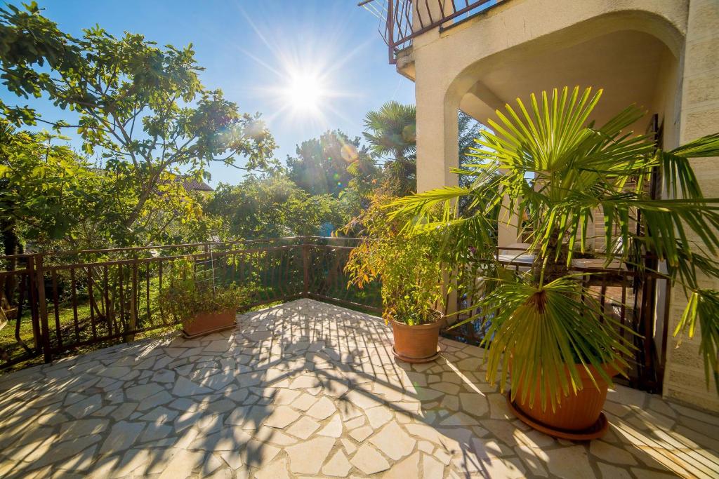 Apartments with parking space Porec - 6984