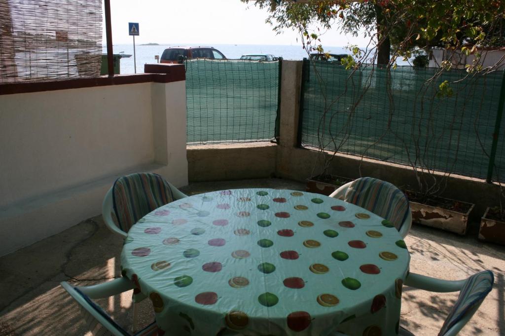 Balkón nebo terasa v ubytování Apartments by the sea Zambratija, Umag - 7030