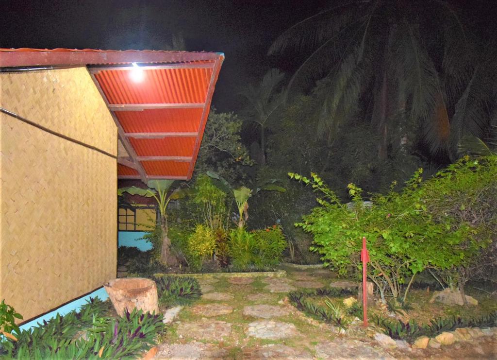 Zahrada ubytování Concepcion Divers Lodge