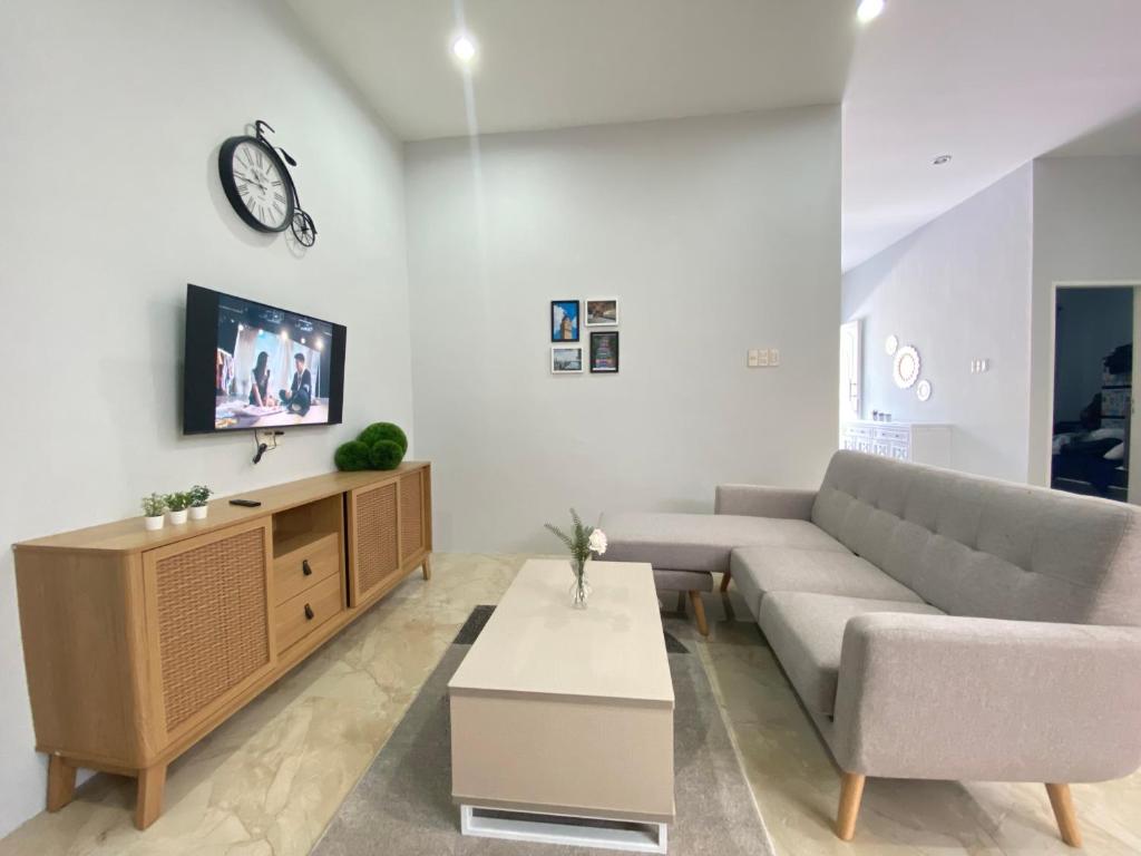 Hozby Family Suites Ring Road Medan