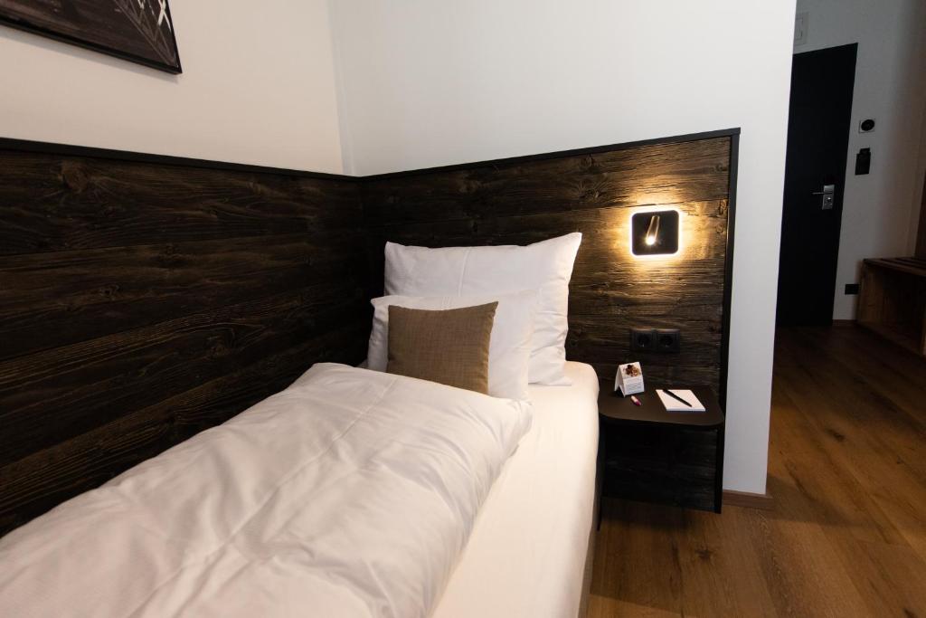 Self-Check-in Hotel VinoQ Zistersdorf - Superieure Eenpersoonskamer