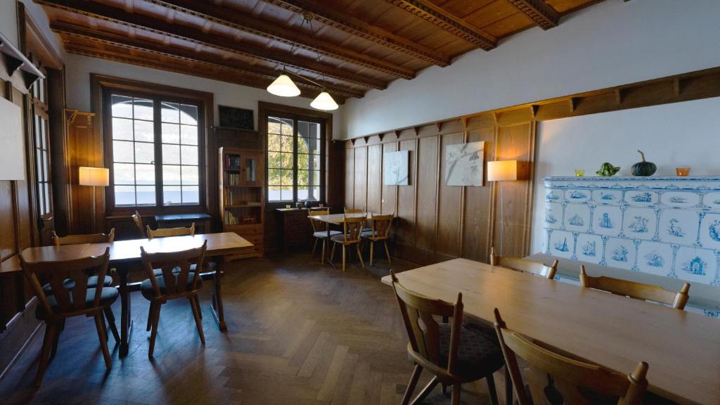 Restaurace v ubytování Leissigen Youth Hostel