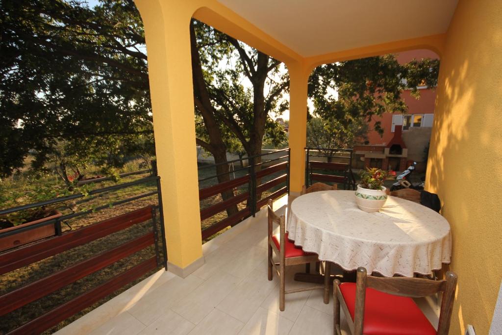 Fotografie z fotogalerie ubytování Apartments with a parking space Novigrad - 7142 v destinaci Novigrad – Istrie