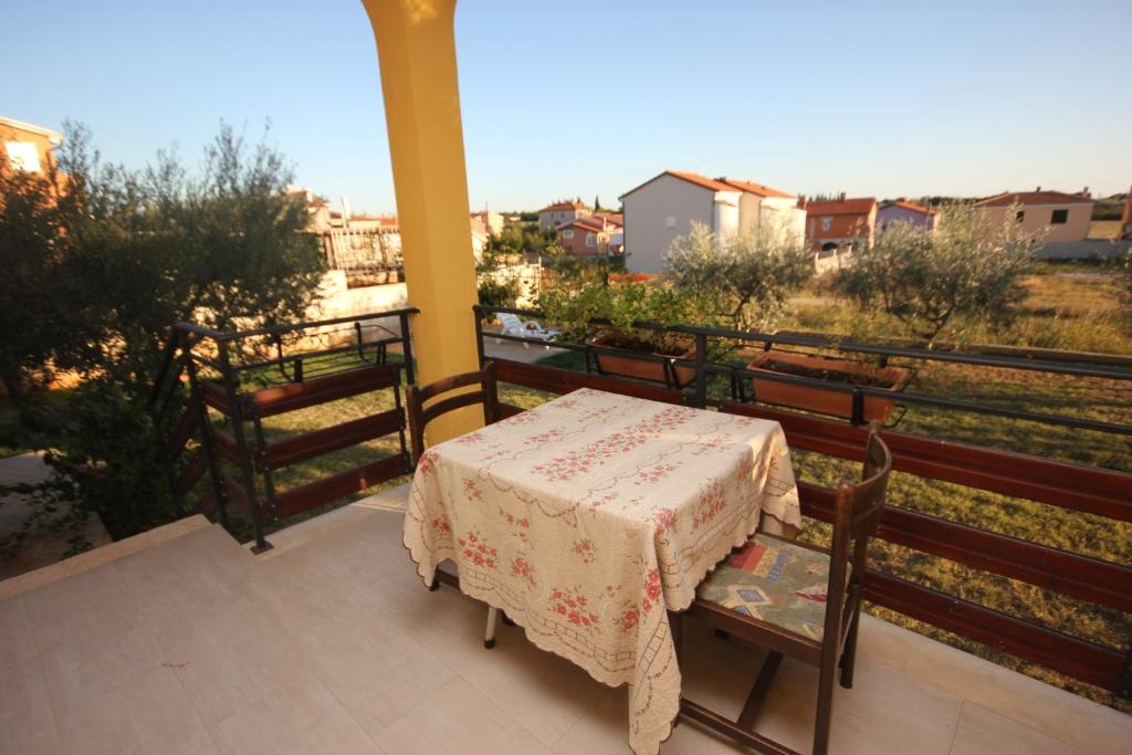 Fotografie z fotogalerie ubytování Apartments with a parking space Novigrad - 7142 v destinaci Novigrad – Istrie