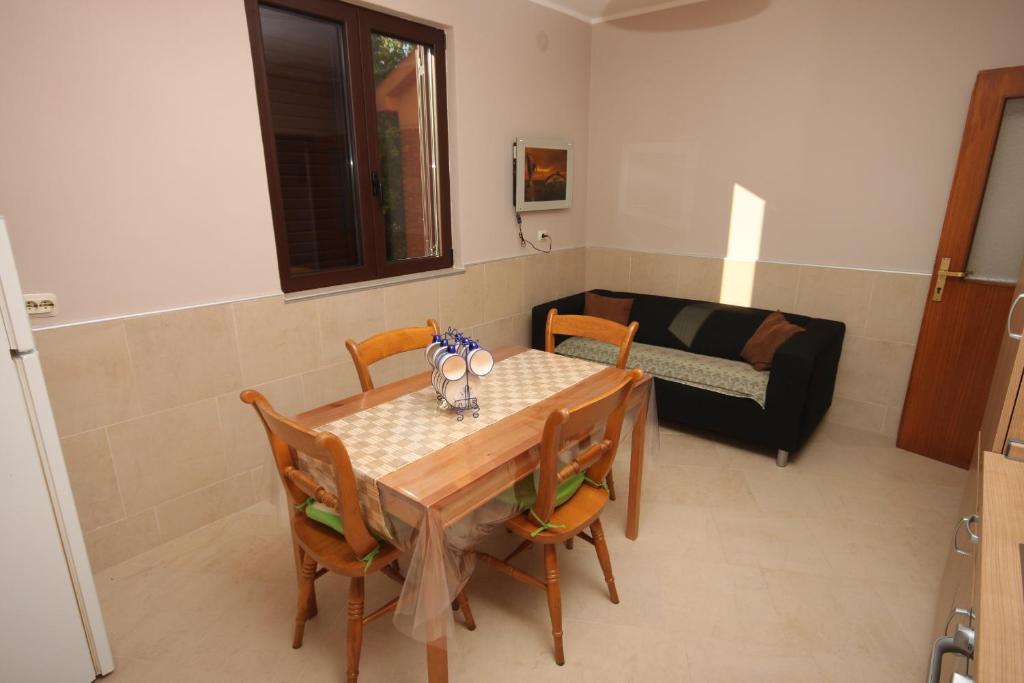 Posezení v ubytování Apartments and rooms by the sea Umag - 7132