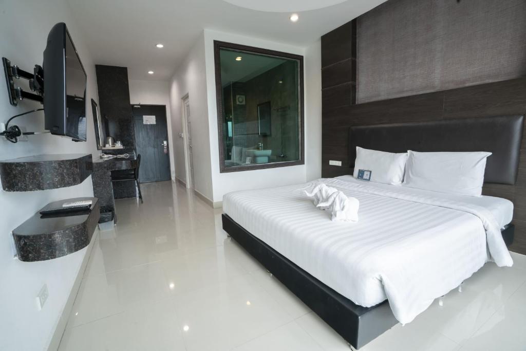Tribe Pattaya SHA certificated - Deluxe Double Room