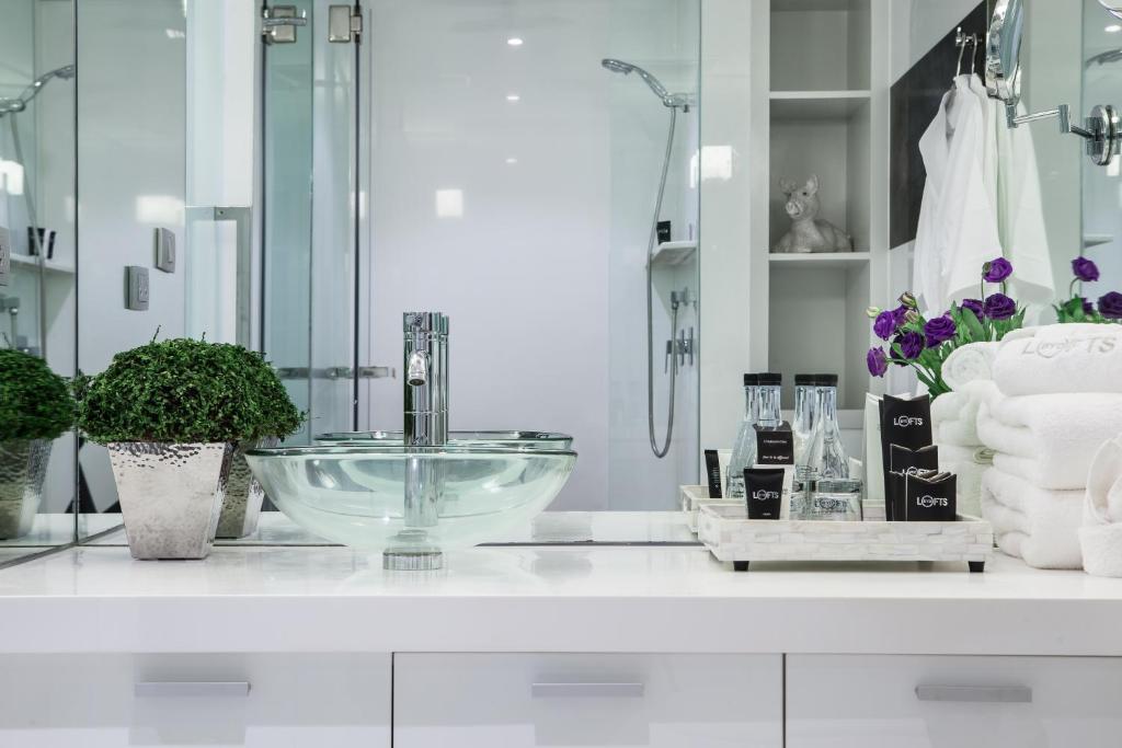 BYD Lofts - Boutique Hotel & Serviced Apartments - Patong Beach, Phuket - Resim 34