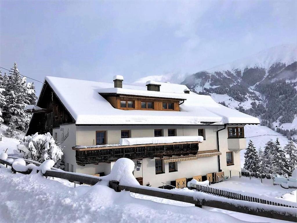 Inviting Holiday Home in Navis with Garden, Oberweg, Austria