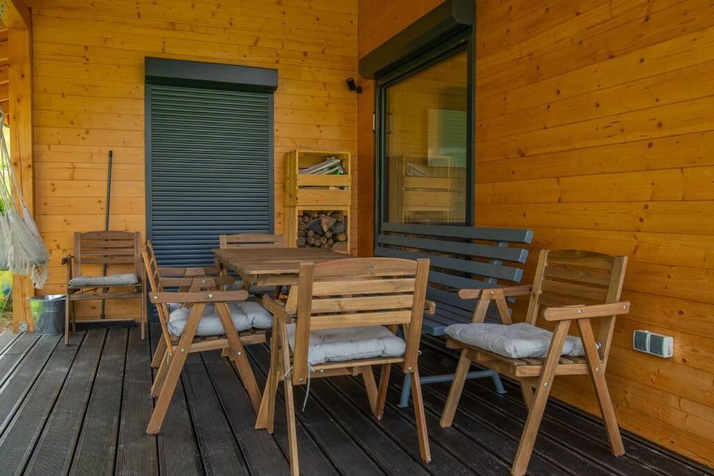 Balkón alebo terasa v ubytovaní Domek Tworkowo Komfortowy Całoroczny