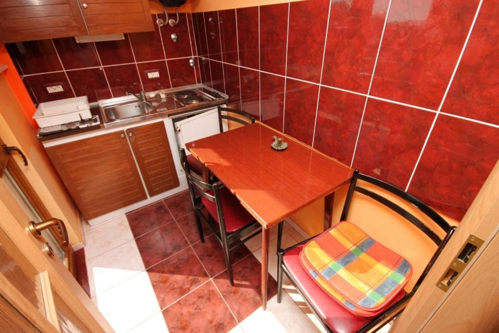 Zdjęcie z galerii obiektu Apartments with a parking space Stinjan, Pula - 7253 w Puli