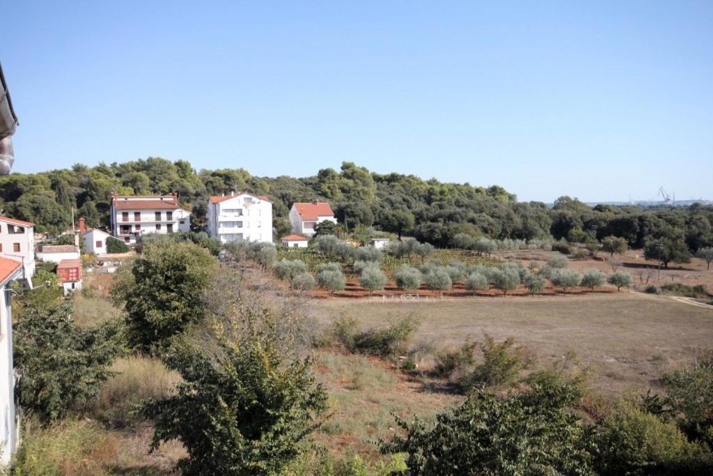 Zdjęcie z galerii obiektu Apartments with a parking space Stinjan, Pula - 7253 w Puli