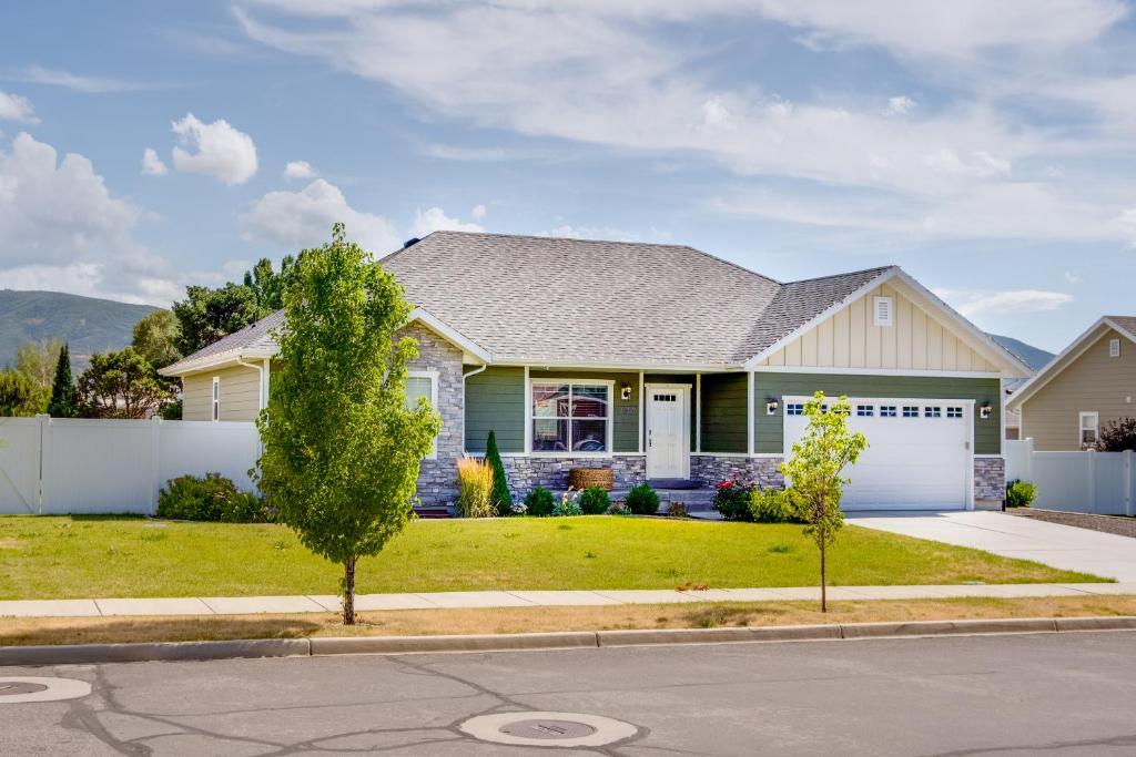 Friends and Family! 5 Bed Mountain Getaway 20 Mi to Park City, Heber