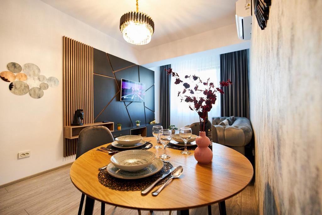 UpTown Apartments - Квартира с одной спальней