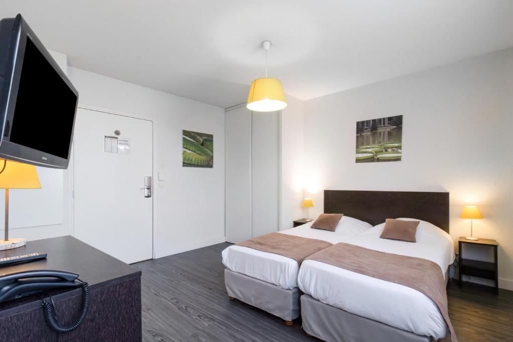 All Suites Appart Hôtel - Pau - Zénith - Studio (1-2 Adults) With Two Single Bed