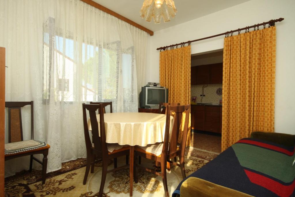 Fotografie z fotogalerie ubytování Apartments with a parking space Valbandon, Fazana - 7307 v destinaci Fažana