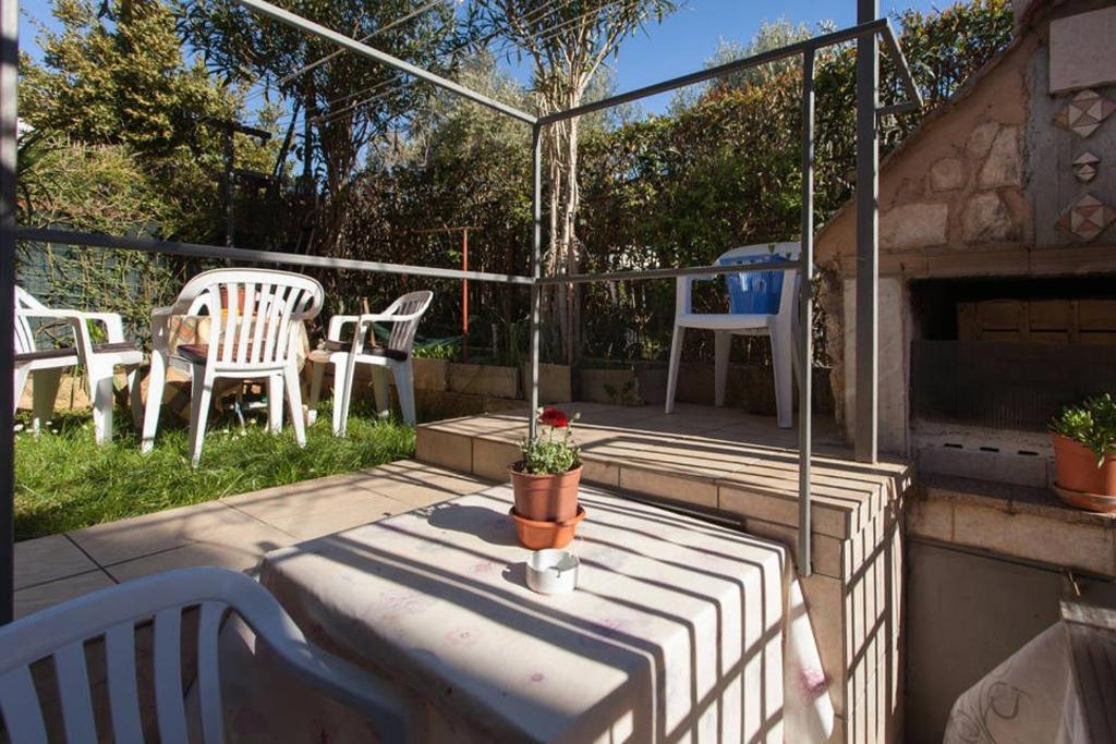 Zdjęcie z galerii obiektu Apartments with a parking space Rovinj - 7322 w Rovinj