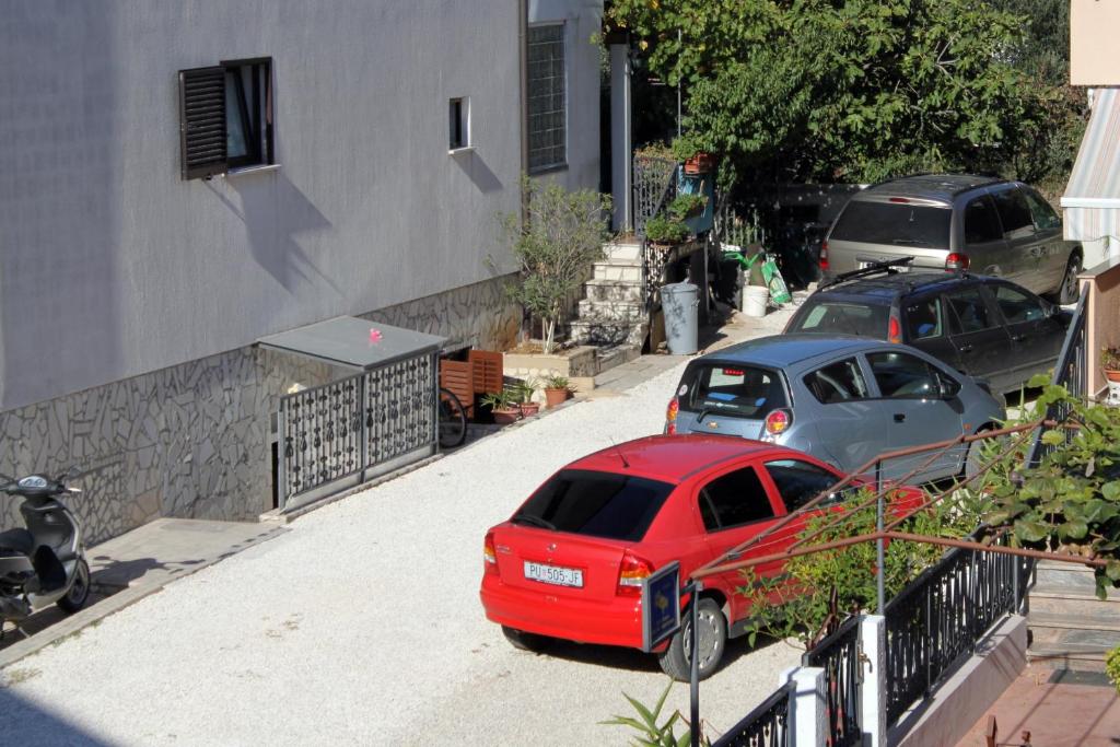 Zdjęcie z galerii obiektu Apartments with a parking space Rovinj - 7322 w Rovinj