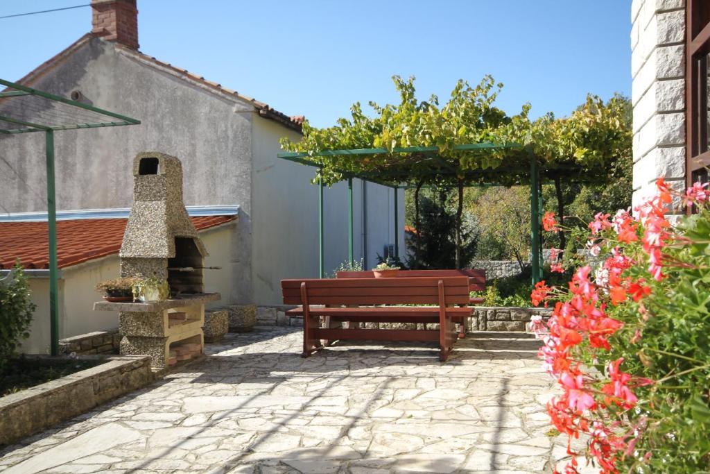 Fotografia z galérie ubytovania Family friendly house with a swimming pool Presika, Labin - 7363 v destinácii Labin