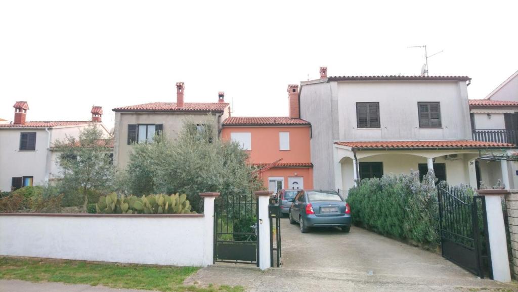 Budova, v ktorej sa apartmán nachádza