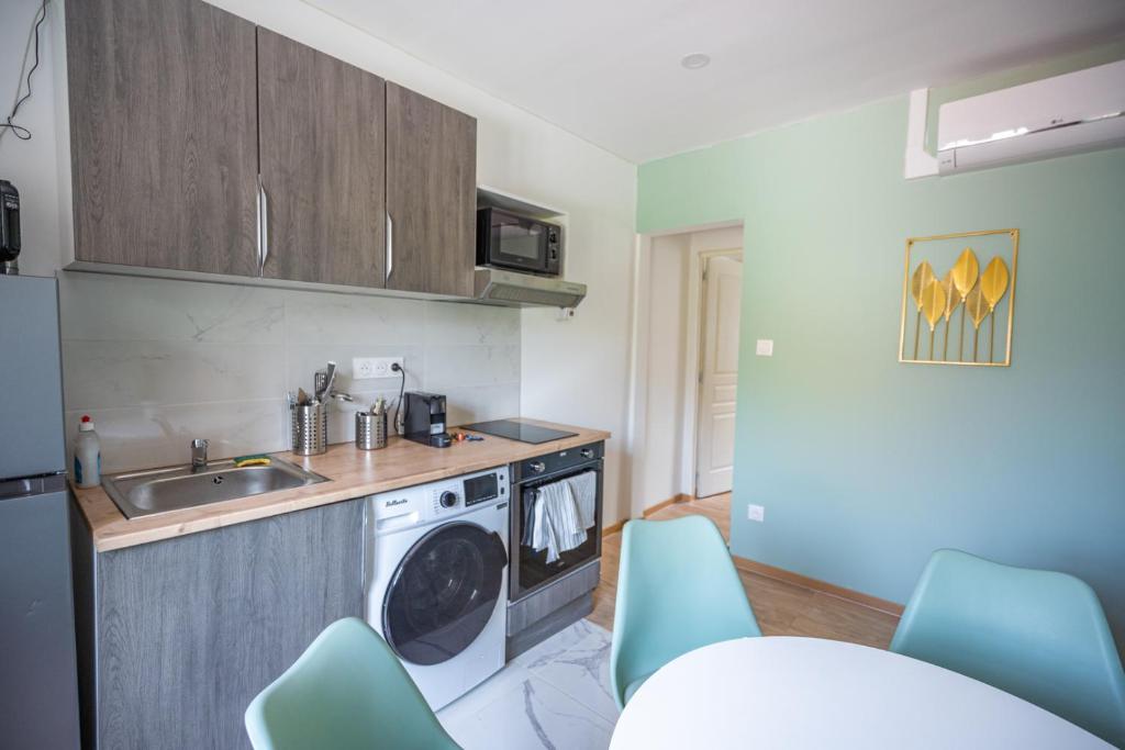 Kuchyňa alebo kuchynka v ubytovaní Capstay la Rhonelle - Netflix - 2 chambres - Cuisine