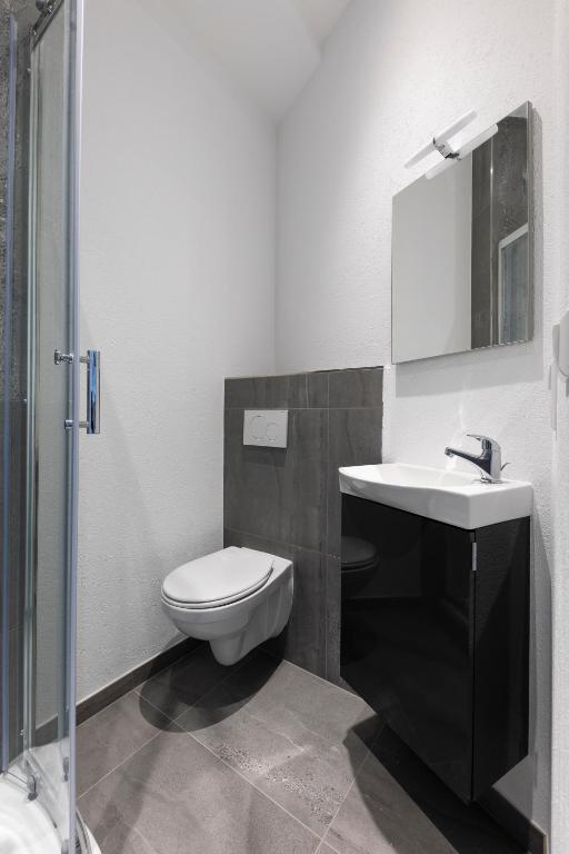 IQS Rooms - Chambre double avec salle de bain - Resim 19