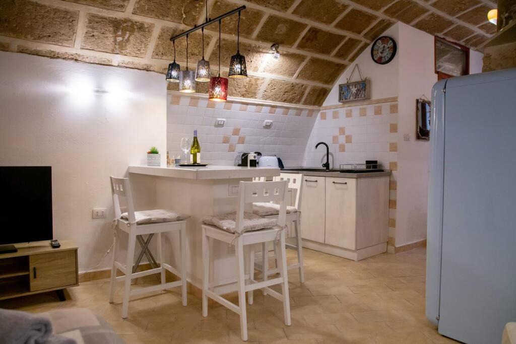Kuchyňa alebo kuchynka v ubytovaní Casa vacanze da Angela - Erasmo 34