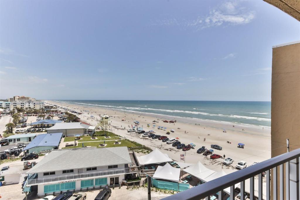 Top Floor Ocean View Condo Steps From The Beach Flagler Avenue New Smyrna Beach Updated 22 Prices