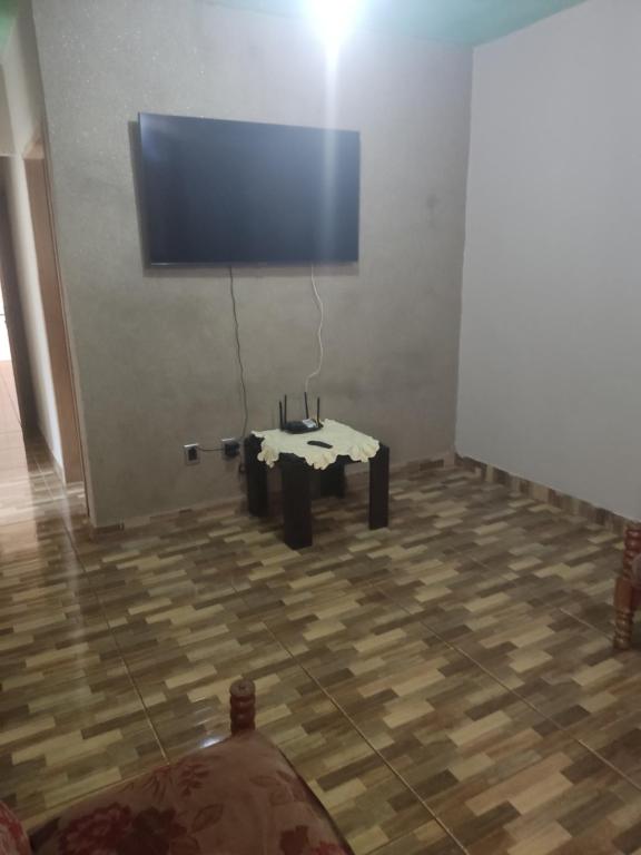TV a/nebo společenská místnost v ubytování Alanna temporada
