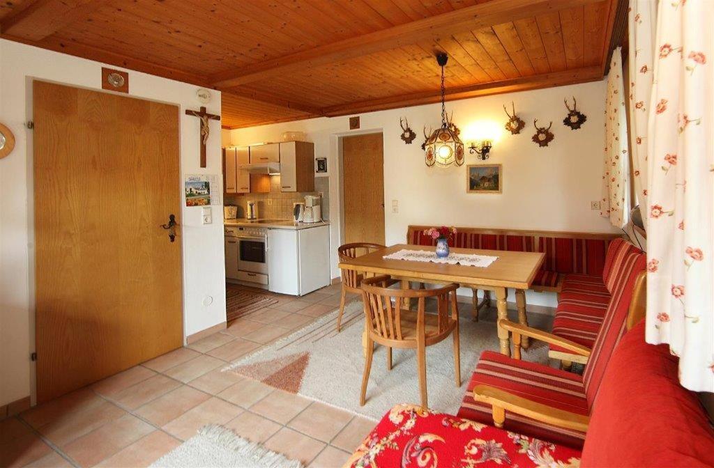 Kuchyň nebo kuchyňský kout v ubytování Gartenwohnung Robinigg
