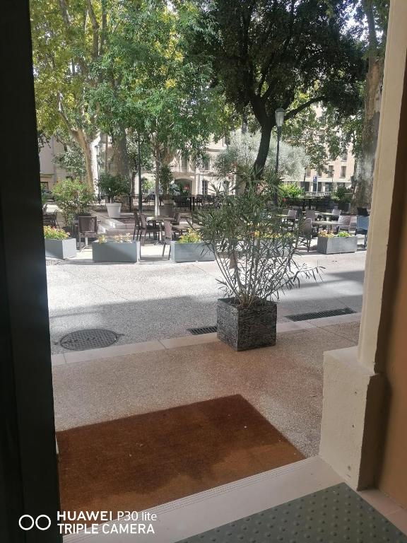 Fotografie z fotogalerie ubytování SQUARE HOTEL v destinaci Nîmes