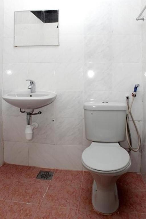 Koupelna v ubytování Jasmine Hotel