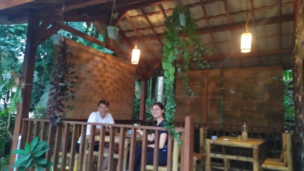 Majutusasutuse Pondok rinjani bungalow tetebatu külastajad