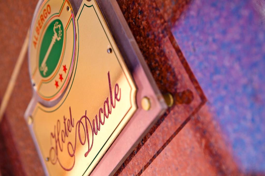Certifikát, hodnocení, plakát nebo jiný dokument vystavený v ubytování Hotel Ducale