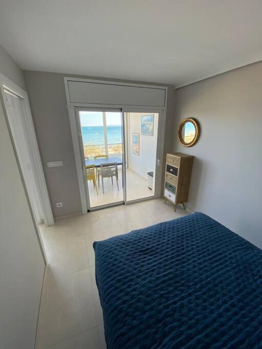 Postel nebo postele na pokoji v ubytování Superbe appartement Première ligne de mer
