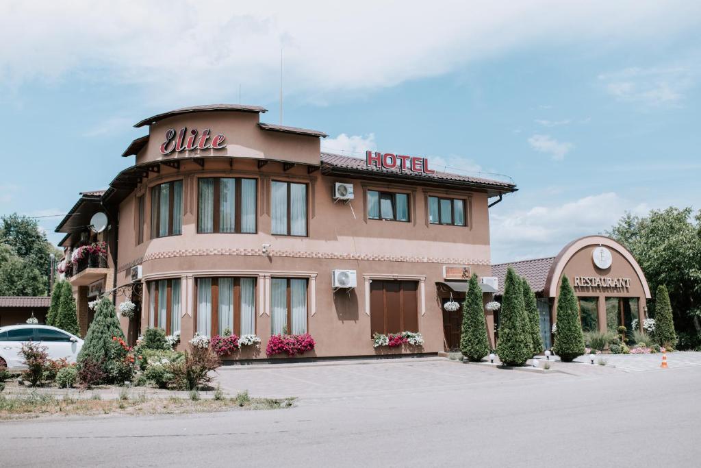 Budova, kde se hotel nachází