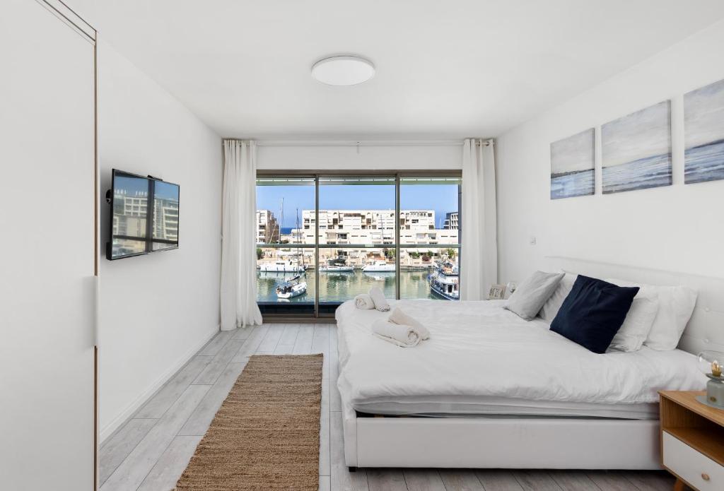 Χώρος καθιστικού στο Lagoon Water Front LUX Suite (Gym/Pool/Parking)